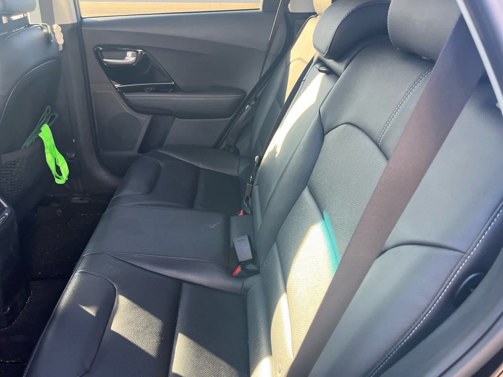 Used 2022 Kia Niro Touring Special Edition FWD image 9