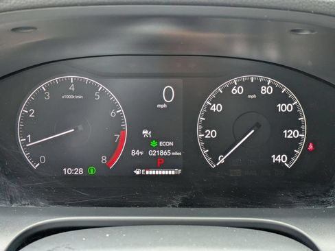 Used 2025 Honda HR-V LX image 16