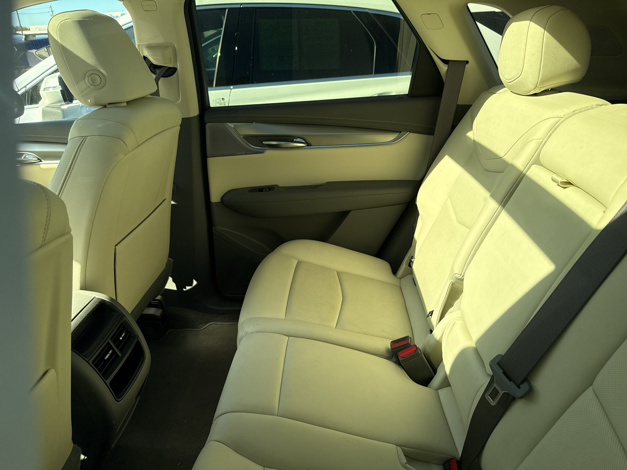 Used 2021 Cadillac XT5 Premium Luxury FWD image 9