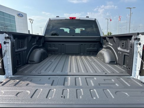 New 2025 Ford F150 Lightning Flash image 31