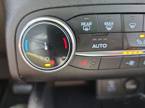 Used 2023 Ford Escape Active image 28