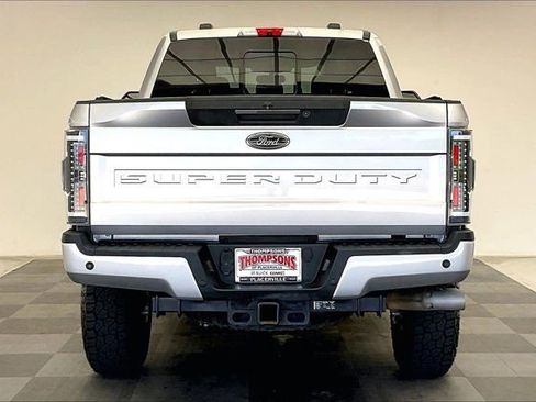 Used 2020 Ford F250 Lariat image 3