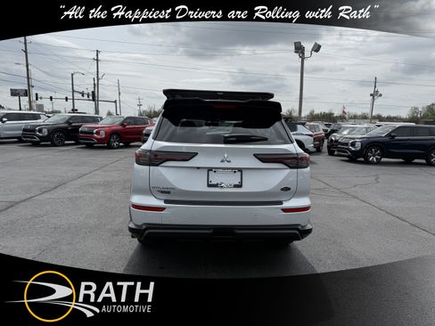 New 2026 Mitsubishi Outlander Trail Edition image 8