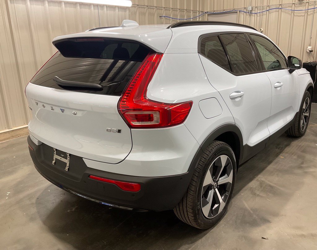 Used 2026 Volvo XC40 B5 Plus AWD/4WD image 22