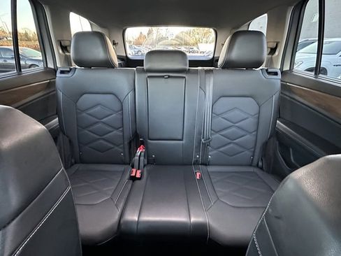 Certified 2024 Volkswagen Atlas SE image 28