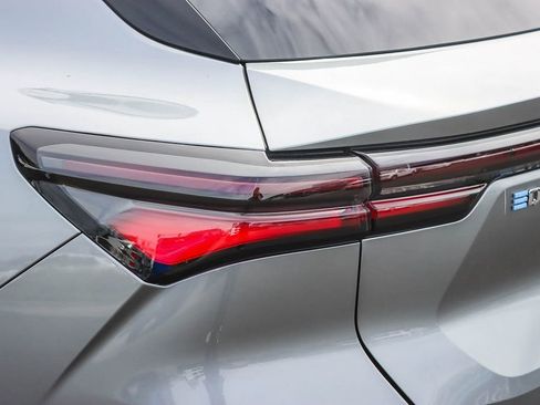 Used 2026 Chevrolet Equinox EV LT image 8