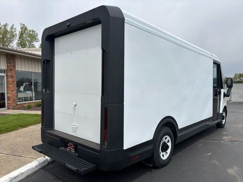 Used 2024 Chevrolet Brightdrop 600 w/ Battery Pack, Max Range AWD/4WD image 3