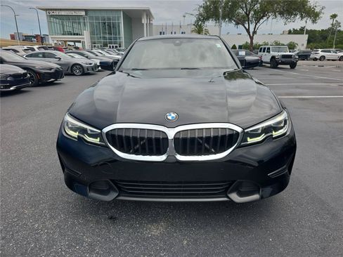 Used 2020 BMW 330i Sedan w/ Convenience Package RWD image 2