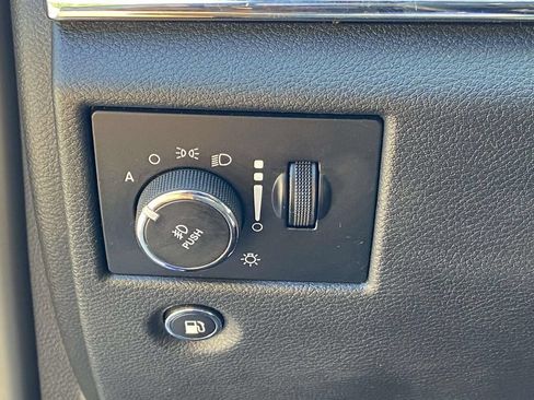 Used 2019 Jeep Grand Cherokee Limited RWD image 30