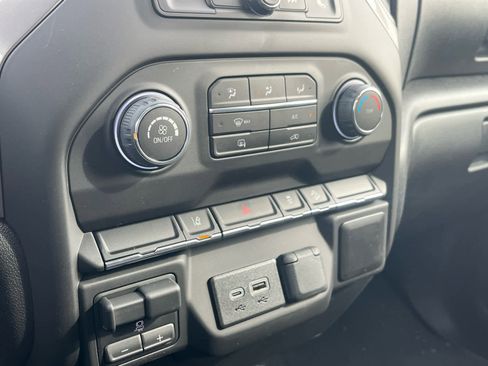 New 2026 Chevrolet Silverado 2500 Custom w/ Z71 Off-Road Package image 28