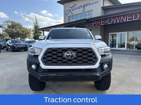 Used 2020 Toyota Tacoma TRD Off-Road image 3