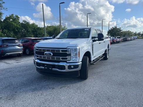 Used 2025 Ford F250 XLT w/ FX4 Off-Road Package AWD/4WD image 2