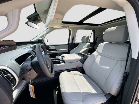 New 2026 Ford Expedition Active RWD image 15