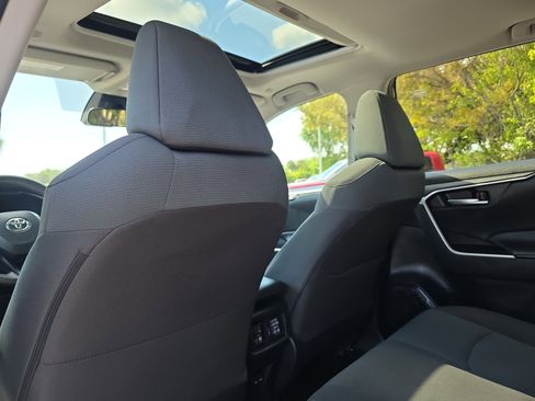 Used 2024 Toyota RAV4 XLE w/ Convenience Package image 17