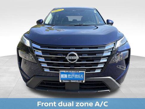 Used 2025 Nissan Rogue SV FWD image 11