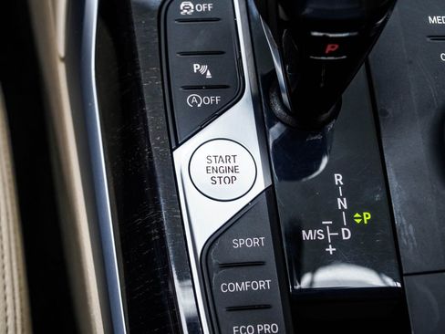 Used 2020 BMW 330i Sedan w/ Convenience Package RWD image 24