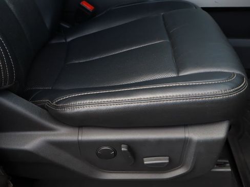 Used 2022 Ford F350 Lariat w/ Lariat Value Package image 27