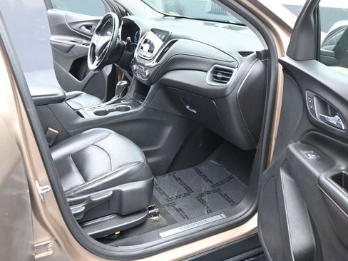 Used 2019 Chevrolet Equinox Premier image 18