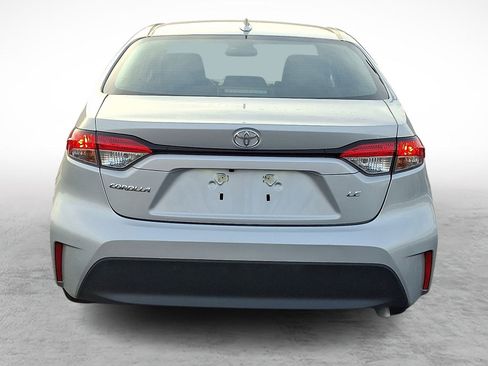 Used 2024 Toyota Corolla LE image 4