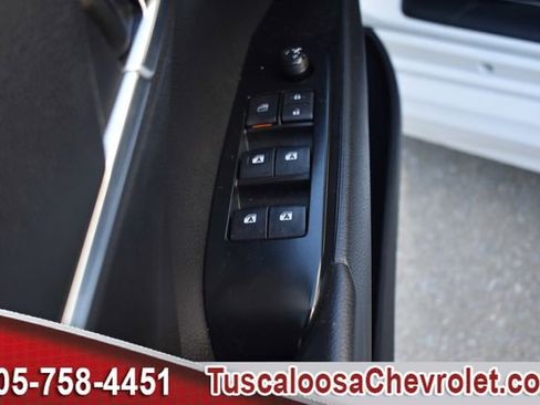 Used 2019 Toyota Camry SE image 17