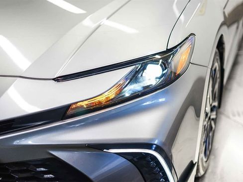 Used 2025 Toyota Camry SE image 7