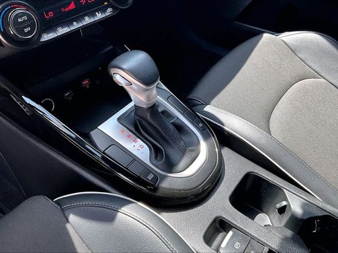 Certified 2024 Kia Forte GT-Line FWD image 16