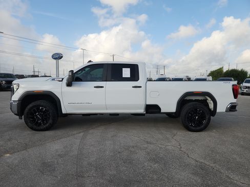 Used 2024 GMC Sierra 2500 Pro w/ Convenience Package AWD/4WD image 4