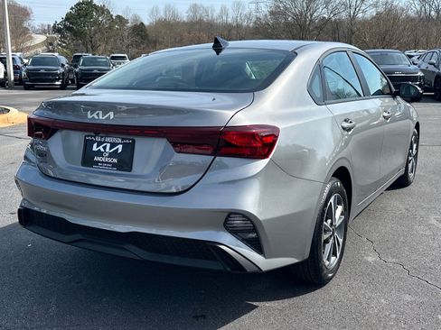 Used 2024 Kia Forte LXS w/ LXS Technology Package image 3