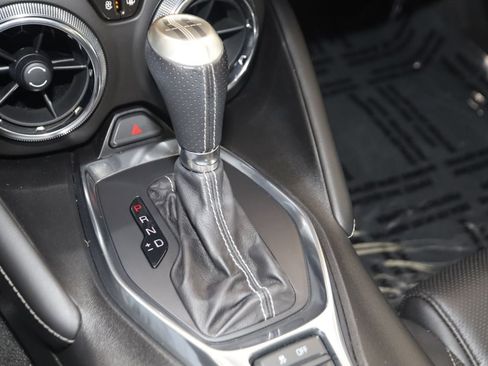 Used 2018 Chevrolet Camaro SS RWD image 7