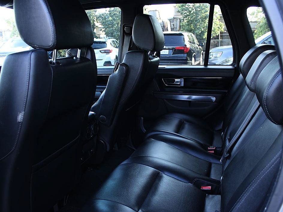Used 2013 Land Rover Range Rover Sport HSE AWD/4WD image 13