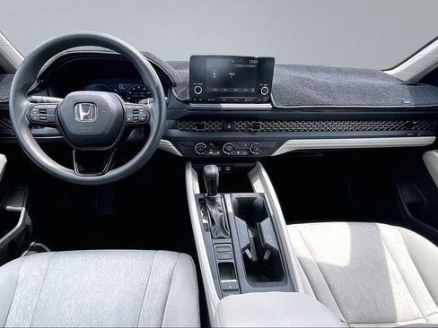 Used 2025 Honda Accord LX image 16