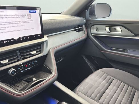 Certified 2025 Ford Explorer ST-Line w/ Premium Package AWD/4WD image 19