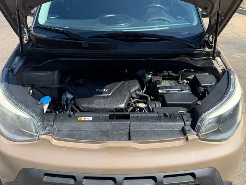 Used 2015 Kia Soul FWD image 32