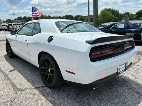 Used 2015 Dodge Challenger R/T Scat Pack RWD image 3