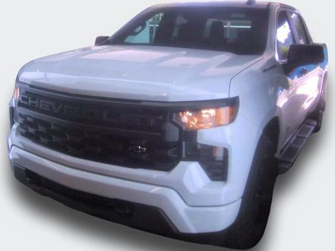 Used 2022 Chevrolet Silverado 1500 Custom image 17