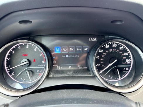 Used 2024 Toyota Camry SE image 25