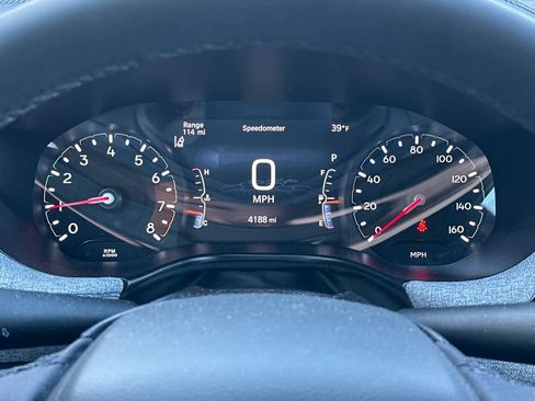 Used 2025 Jeep Compass Latitude image 28