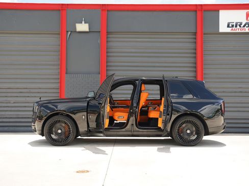 Used 2023 Rolls-Royce Cullinan Black Badge w/ Driver's Package AWD/4WD image 10