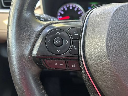 Used 2019 Toyota RAV4 XLE Premium FWD image 20