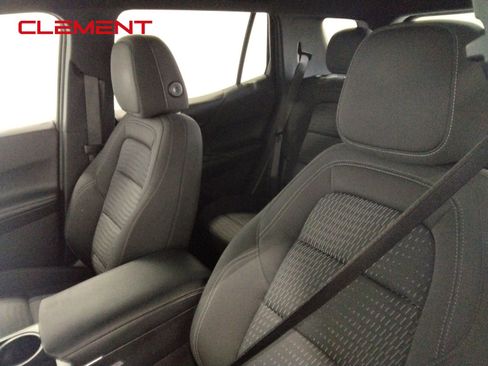 Used 2025 Chevrolet Equinox LT image 28