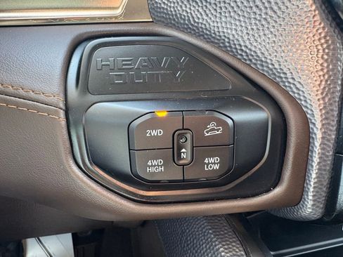 Used 2025 RAM 2500 Limited AWD/4WD image 14