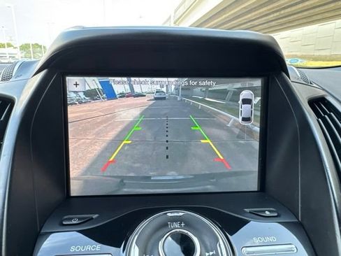 Used 2018 Ford Escape Titanium FWD image 25