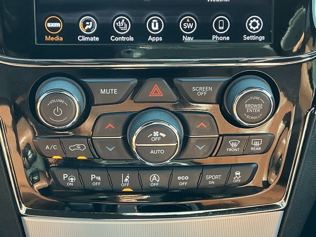 Used 2020 Jeep Grand Cherokee Summit AWD/4WD image 31