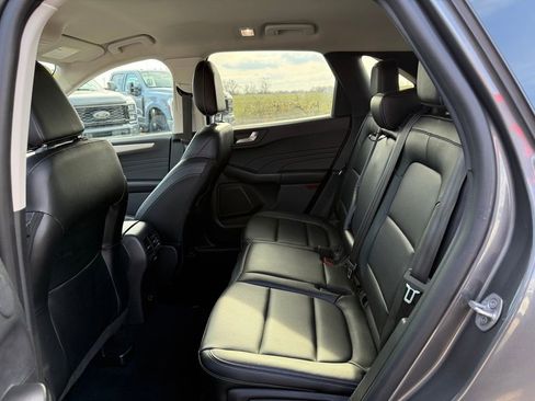 Used 2022 Ford Escape SEL w/ Technology Package image 10