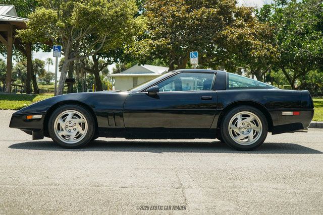 Used 1990 Chevrolet Corvette ZR-1 RWD image 17