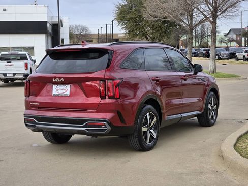 Used 2023 Kia Sorento EX w/ Panoramic Sunroof Package image 8