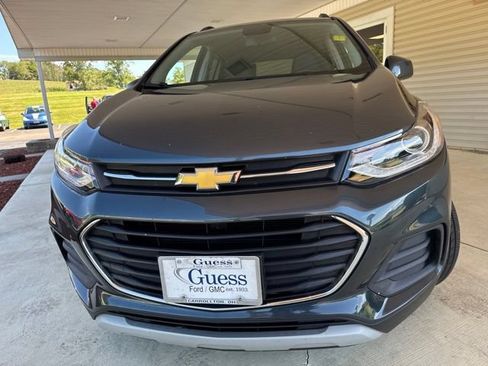 Used 2022 Chevrolet Trax LT w/ LT Convenience Package AWD/4WD image 7