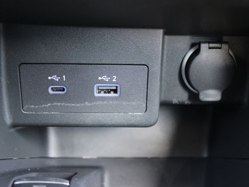 Certified 2023 Nissan Kicks SR w/ SR Premium Package image 17