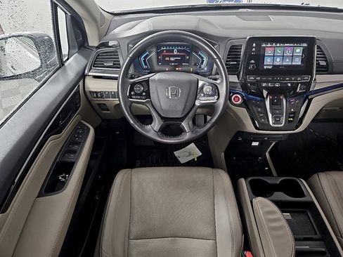 Used 2024 Honda Odyssey Elite image 12