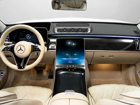 Used 2023 Mercedes-Benz S 580 4MATIC Sedan w/ AMG Line image 11
